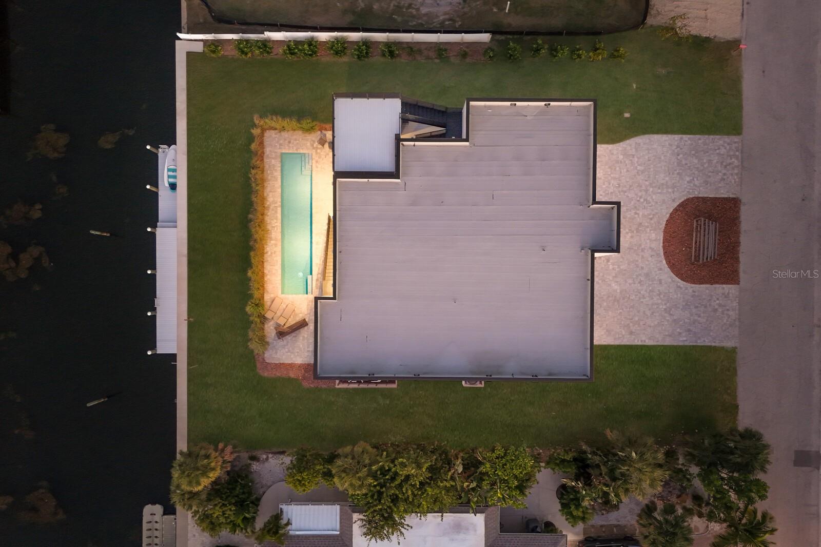 Longboat Key, Florida, 34228, United States, 3 Bedrooms Bedrooms, ,4 BathroomsBathrooms,Residential,Active,1987209