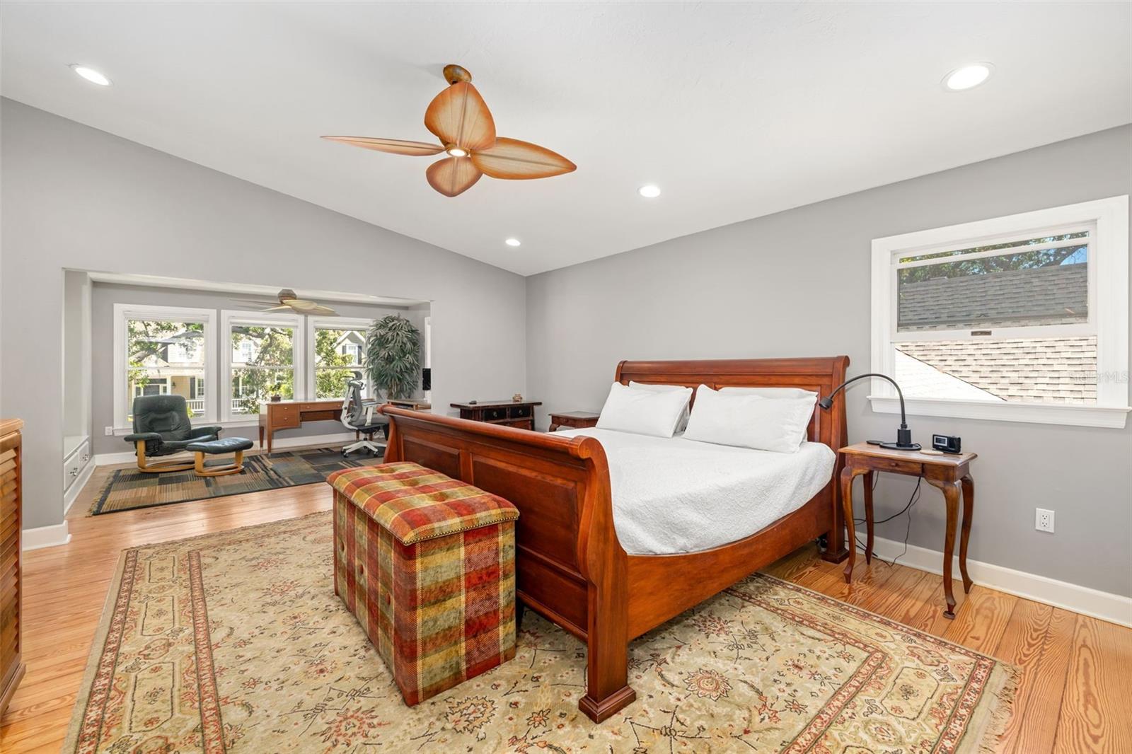 Sarasota, Florida, 34231, United States, 4 Bedrooms Bedrooms, ,4 BathroomsBathrooms,Residential,Active,1999174