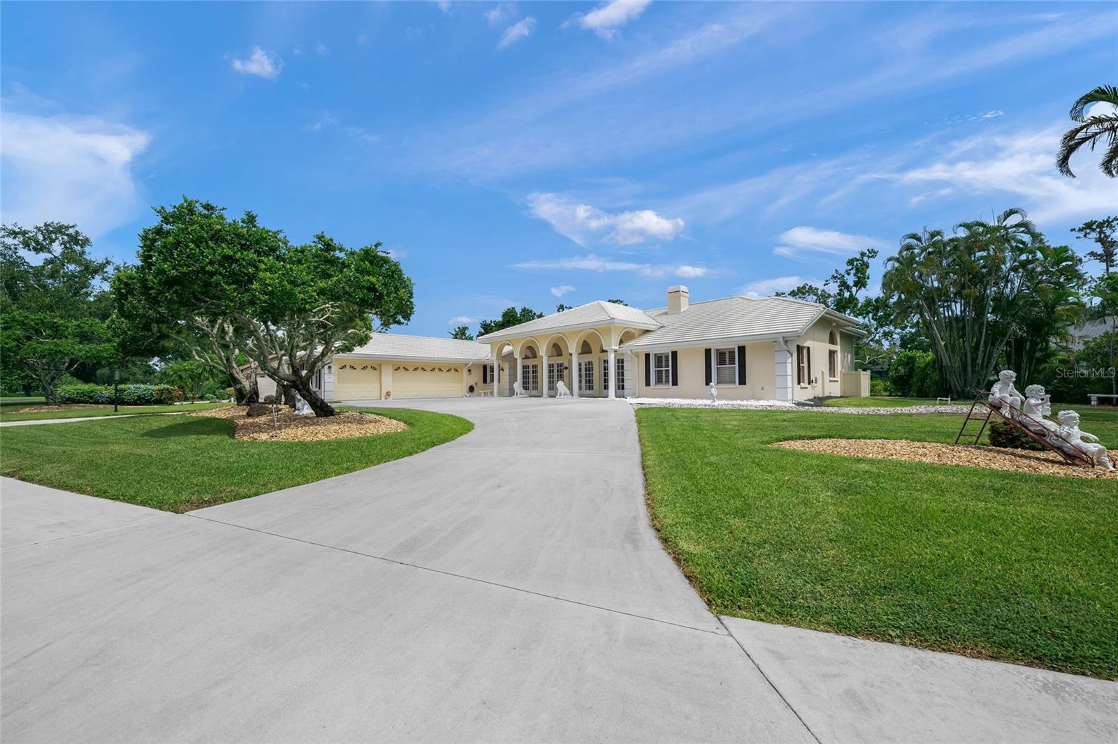 Sarasota, Florida, 34241, United States, 5 Bedrooms Bedrooms, ,4 BathroomsBathrooms,Residential,Active,1894526