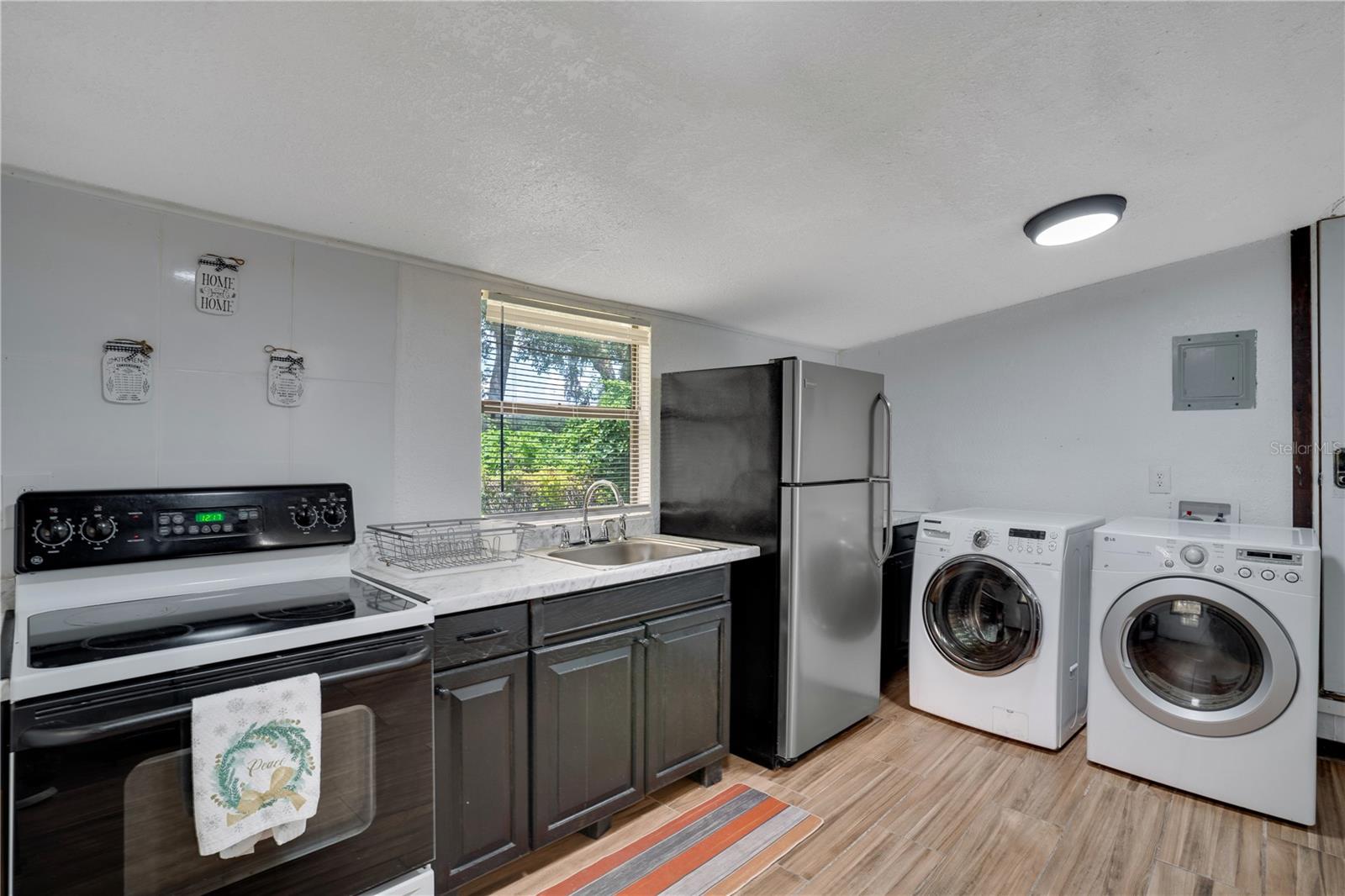 Plant City, Florida, 33565, United States, 13 Bedrooms Bedrooms, ,11 BathroomsBathrooms,Residential,Active,1953280