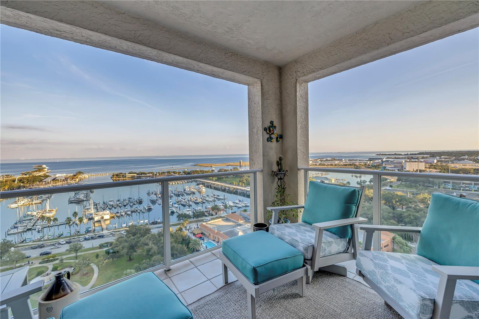 St Petersburg, Florida, 33701, United States, 2 Bedrooms Bedrooms, ,3 BathroomsBathrooms,Residential,Active,1993954