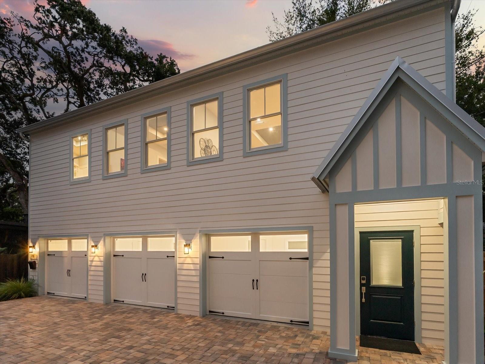 Orlando, Florida, 32801, United States, 4 Bedrooms Bedrooms, ,3 BathroomsBathrooms,Residential,Active,1972164