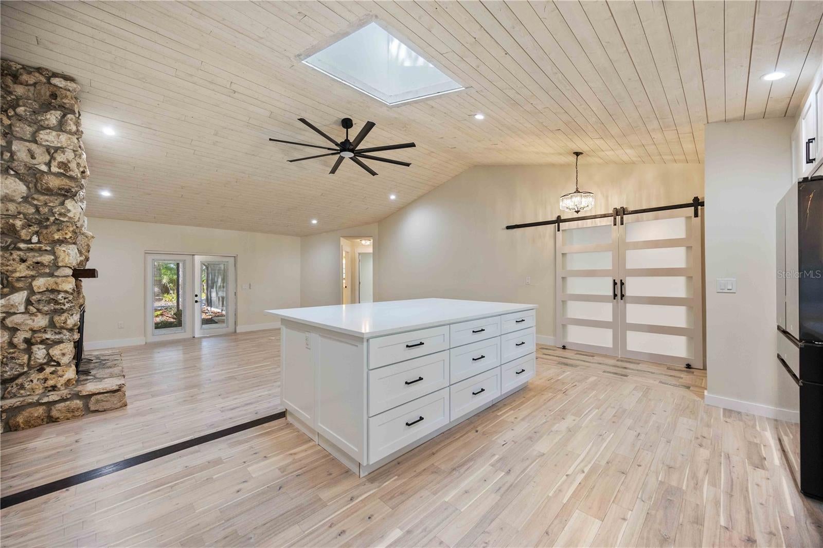 Sarasota, Florida, 34232, United States, 5 Bedrooms Bedrooms, ,3 BathroomsBathrooms,Residential,Active,1781510
