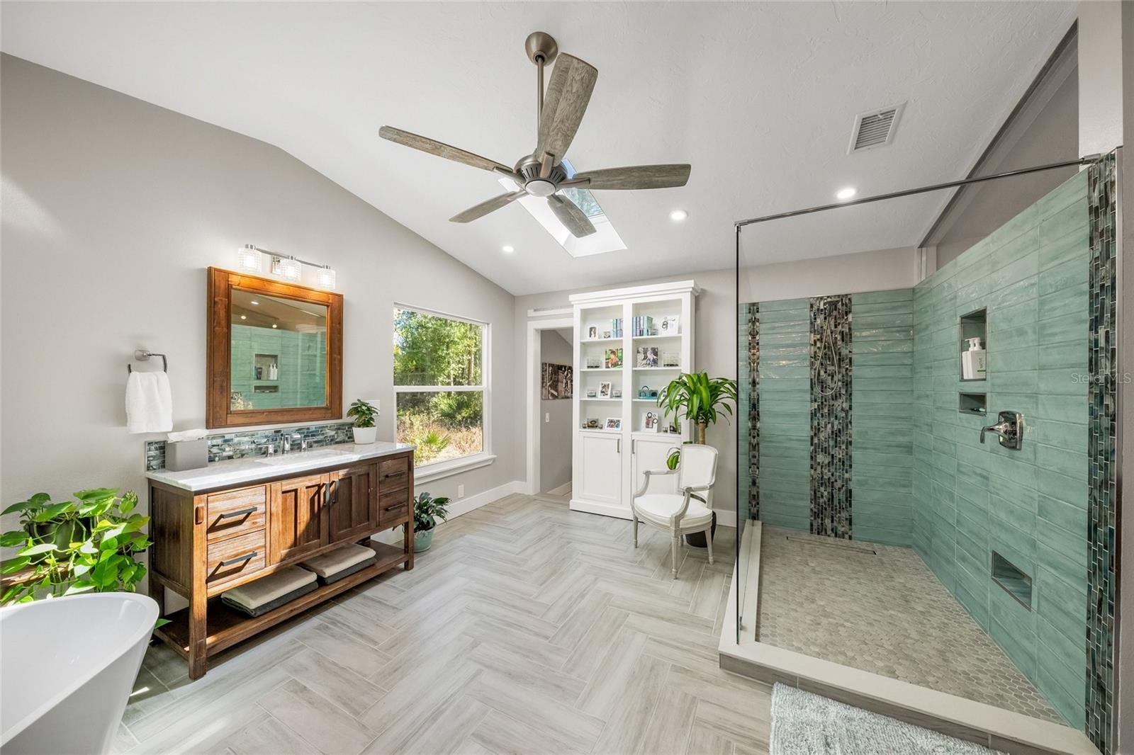 Sarasota, Florida, 34241, United States, 4 Bedrooms Bedrooms, ,5 BathroomsBathrooms,Residential,Active,2017104