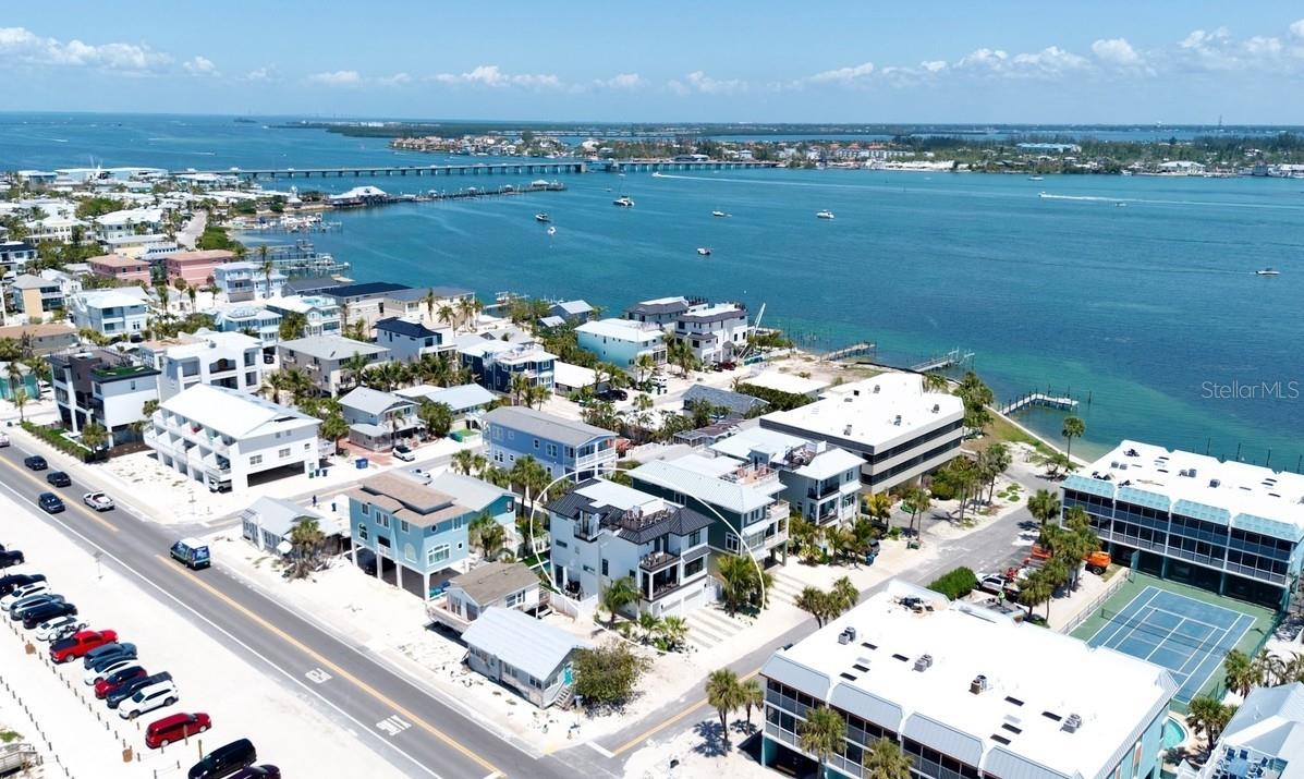 Bradenton Beach, Florida, 34217, United States, 7 Bedrooms Bedrooms, ,8 BathroomsBathrooms,Residential,Active,1929473