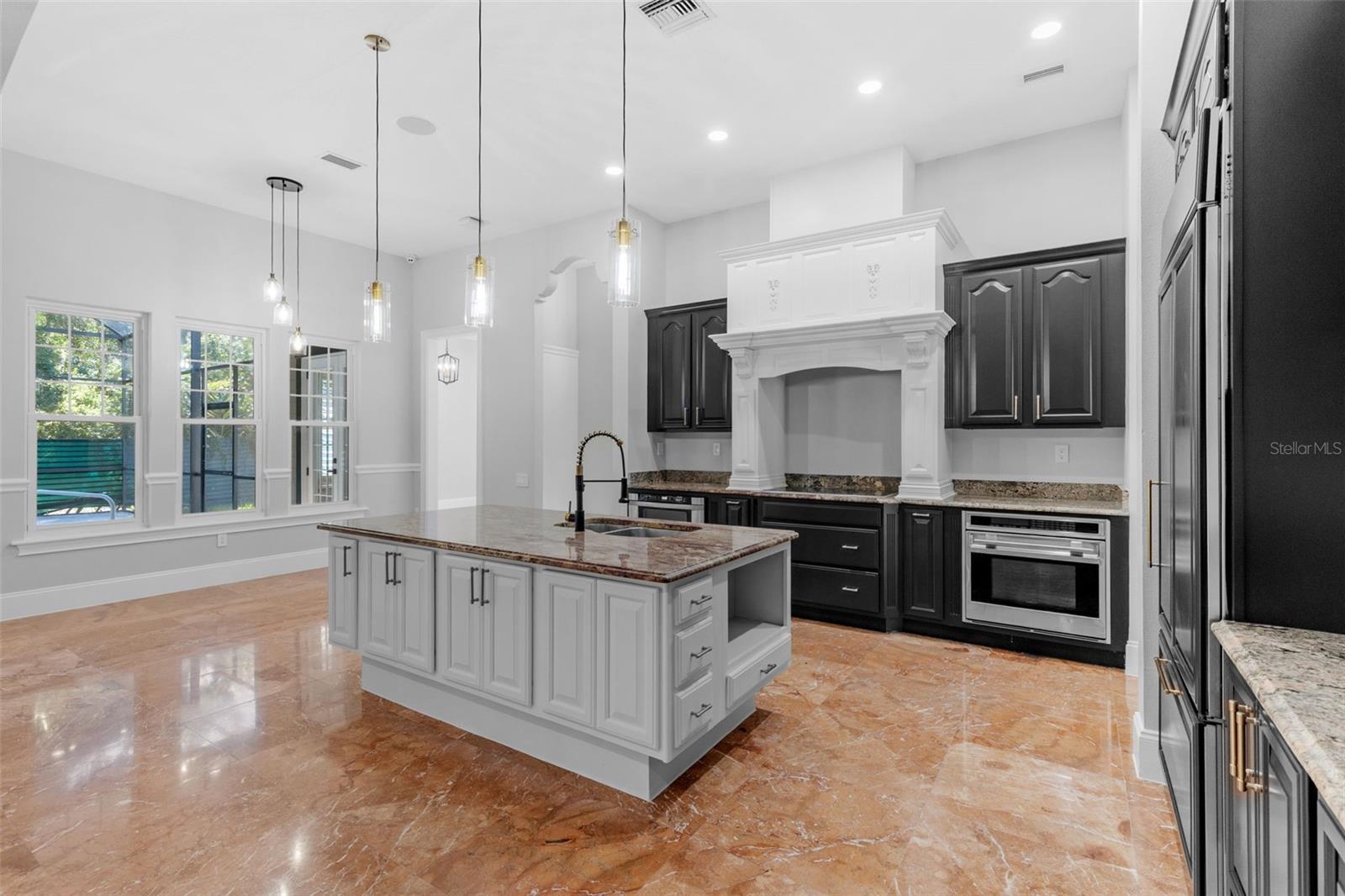 Brandon, Florida, 33510, United States, 6 Bedrooms Bedrooms, ,7 BathroomsBathrooms,Residential,Active,1905348