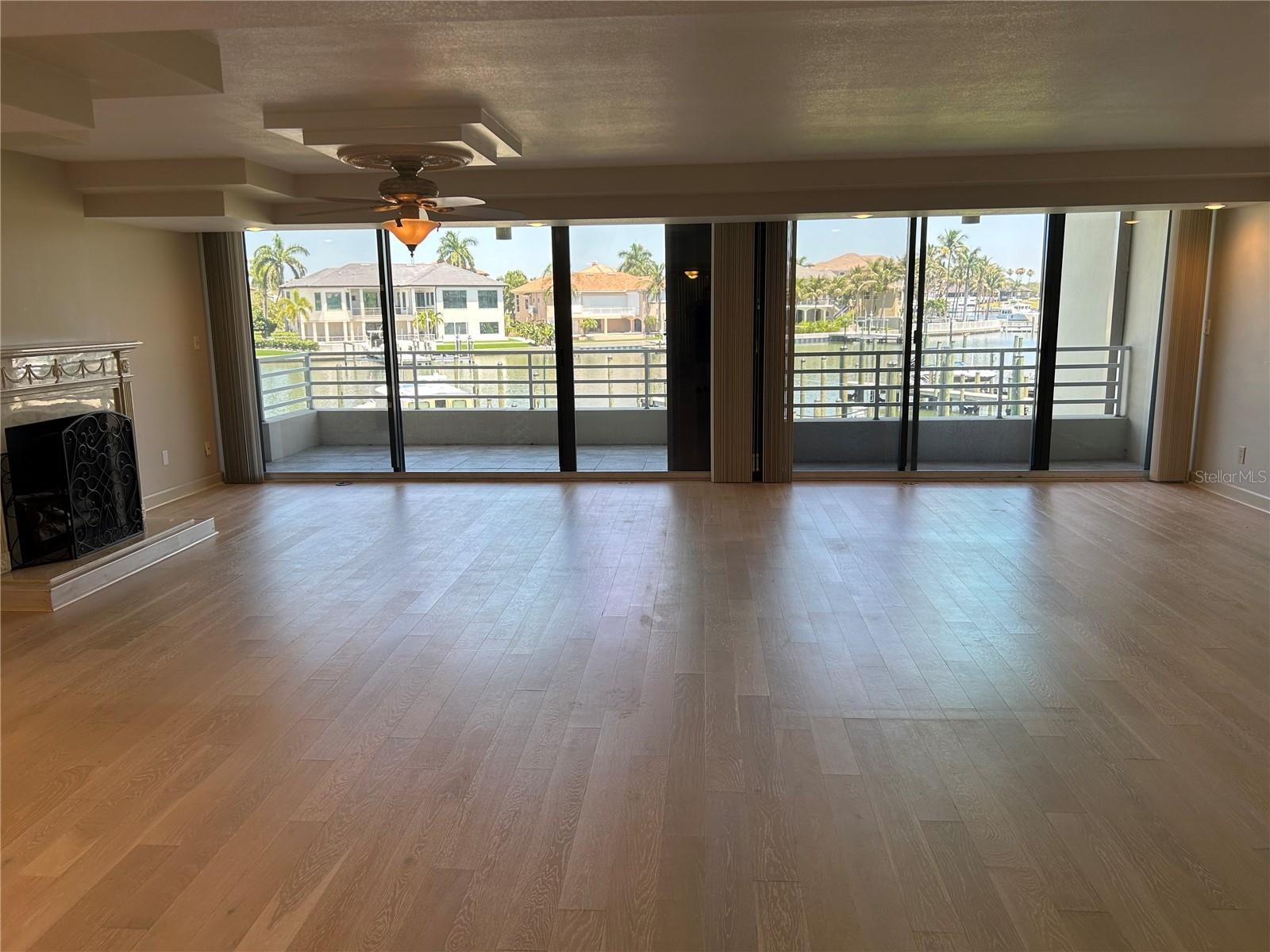 St Petersburg, Florida, 33707, United States, 4 Bedrooms Bedrooms, ,5 BathroomsBathrooms,Residential,Active,1985578