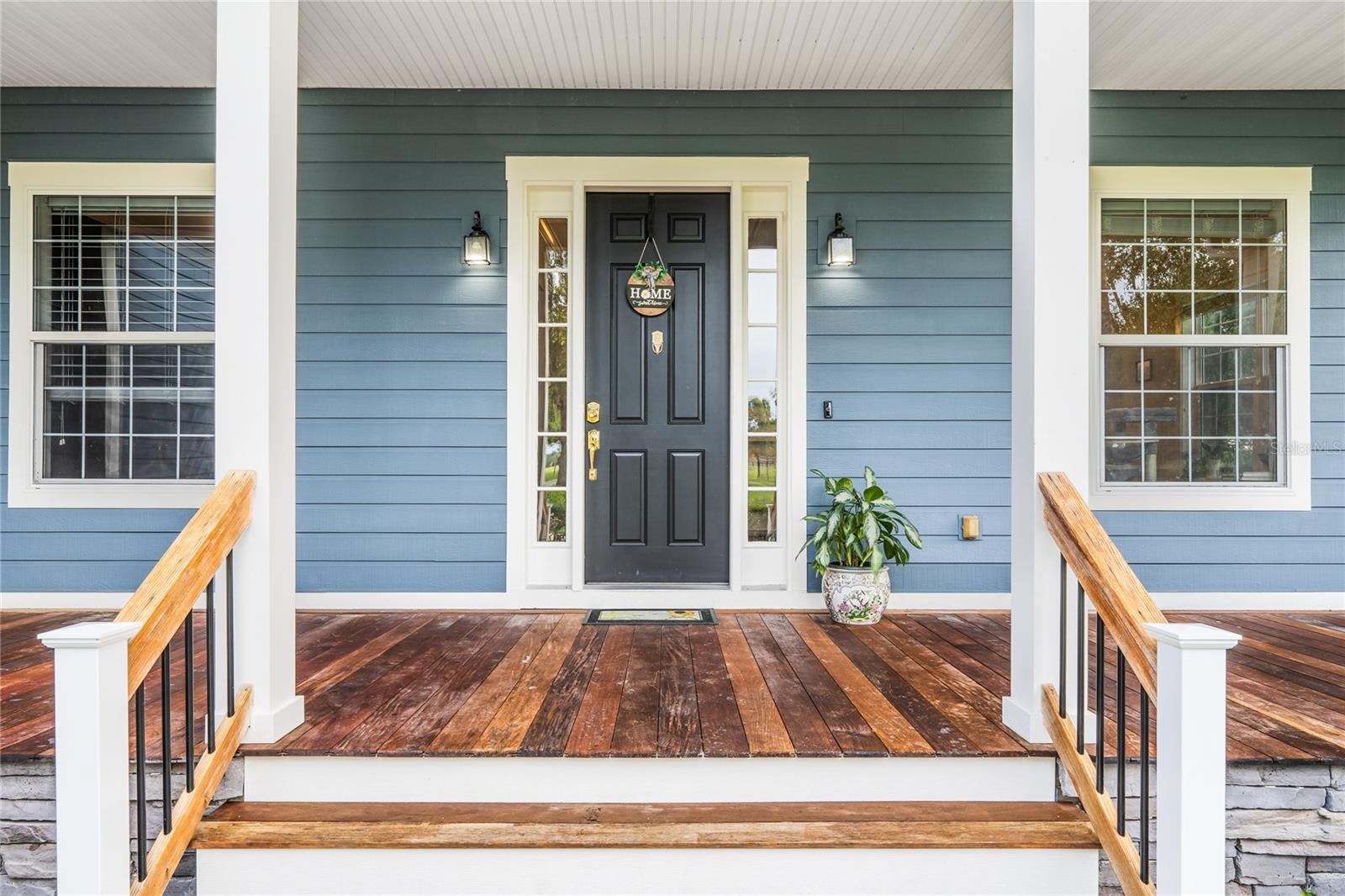 Umatilla, Florida, 32784, United States, 4 Bedrooms Bedrooms, ,4 BathroomsBathrooms,Residential,Active,1859381