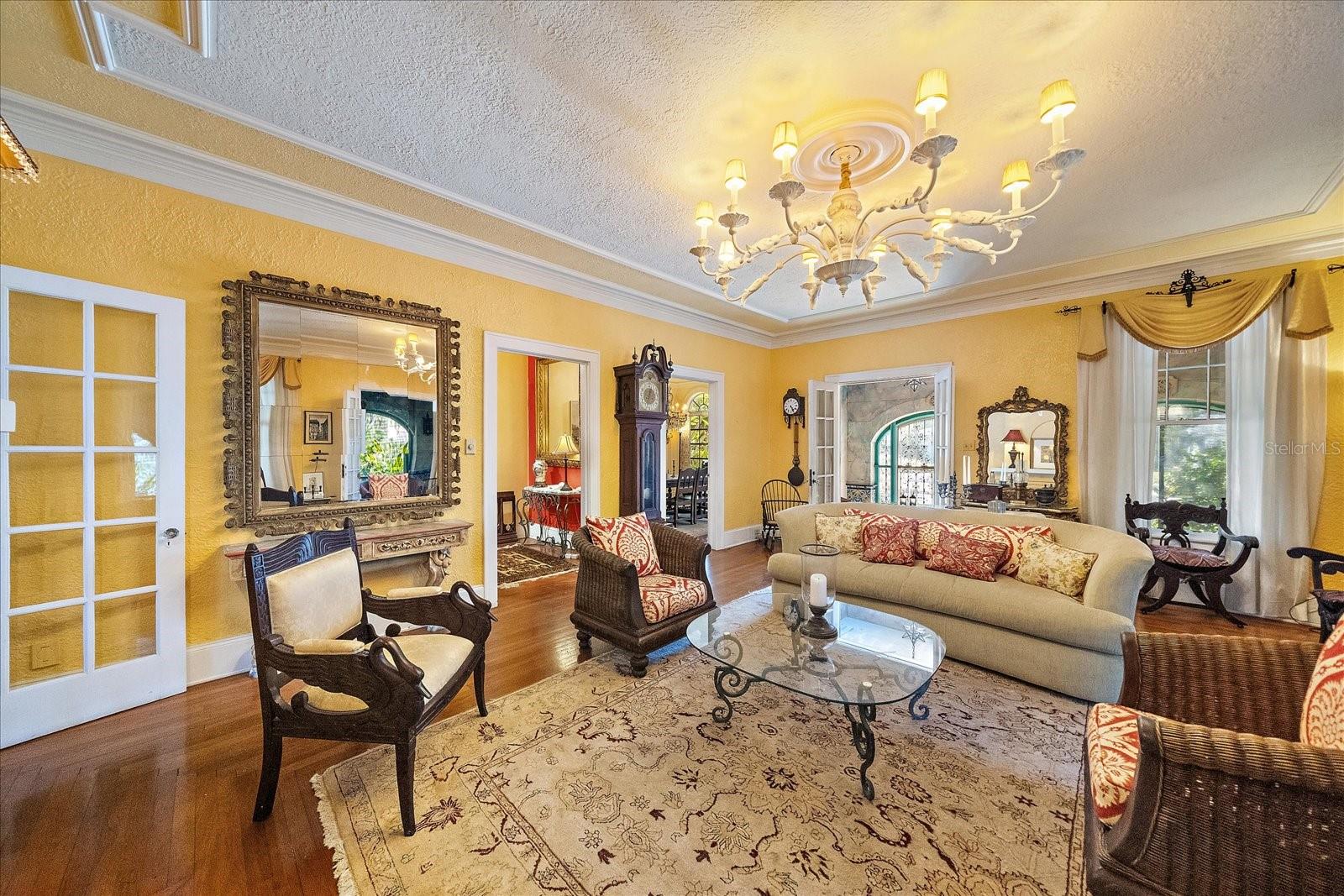 Sarasota, Florida, 34234, United States, 6 Bedrooms Bedrooms, ,5 BathroomsBathrooms,Residential,Active,2002321