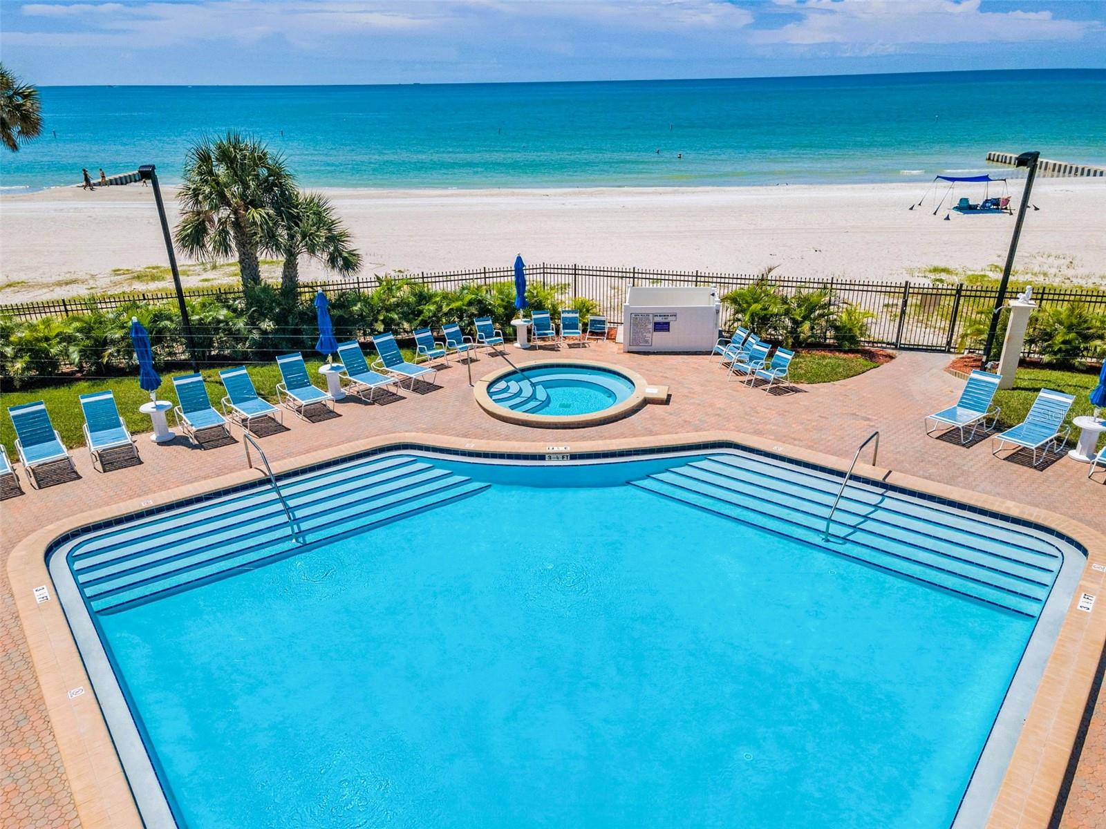 Madeira Beach, Florida, 33708, United States, 2 Bedrooms Bedrooms, ,2 BathroomsBathrooms,Residential,Active,1945844