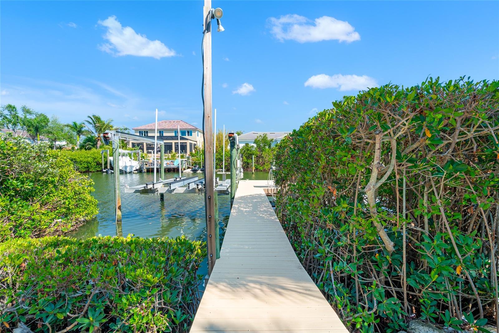 Apollo Beach, Florida, 33572, United States, ,5 BathroomsBathrooms,Residential,Active,1781627