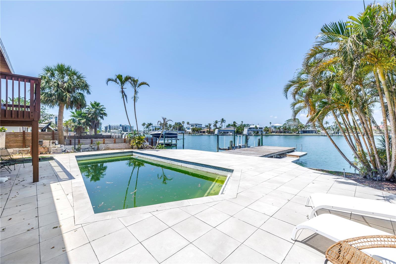 Treasure Island, Florida, 33706, United States, ,4 BathroomsBathrooms,Residential,Active,1808105