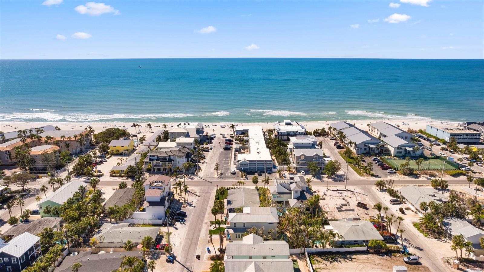 Holmes Beach, Florida, 34217, United States, 6 Bedrooms Bedrooms, ,5 BathroomsBathrooms,Residential,Active,1987273