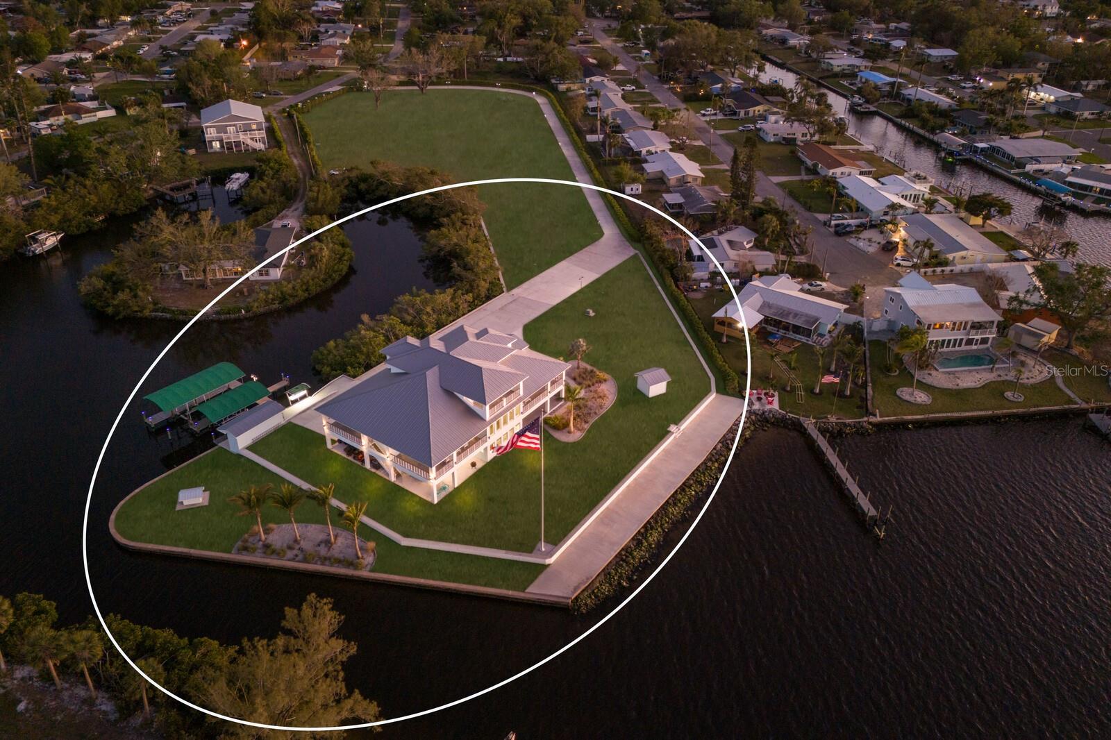 Bradenton, Florida, 34208, United States, ,5 BathroomsBathrooms,Residential,Active,1745633