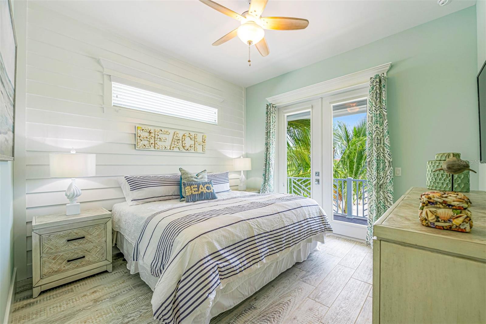 Sarasota, Florida, 34236, United States, 7 Bedrooms Bedrooms, ,8 BathroomsBathrooms,Residential,Active,1774005