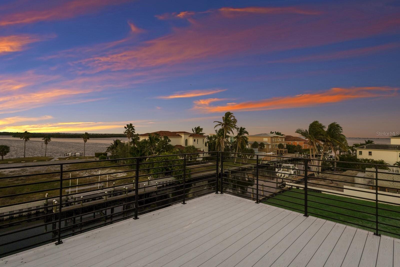 Longboat Key, Florida, 34228, United States, 3 Bedrooms Bedrooms, ,4 BathroomsBathrooms,Residential,Active,1987209