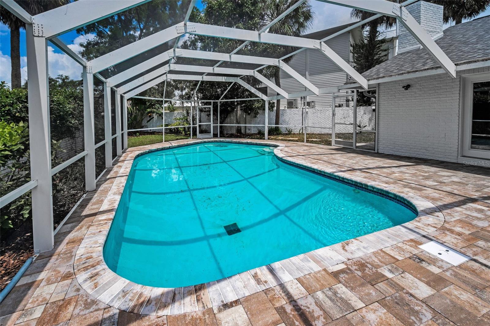 Tampa, Florida, 33609, United States, 4 Bedrooms Bedrooms, ,4 BathroomsBathrooms,Residential,Active,1880304