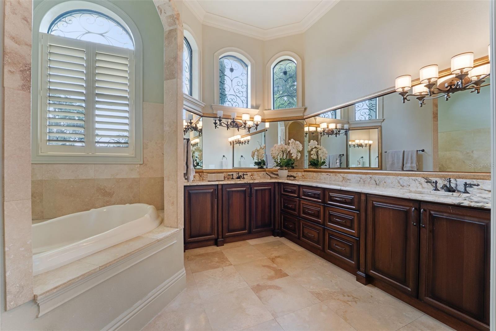 Windermere, Florida, 34786, United States, 5 Bedrooms Bedrooms, ,4 BathroomsBathrooms,Residential,Pending,2052045