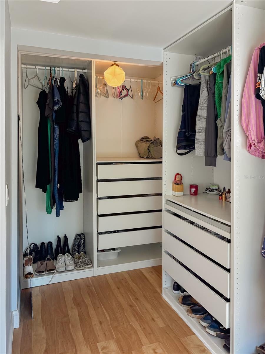 St Petersburg, Florida, 33705, United States, 6 Bedrooms Bedrooms, ,4 BathroomsBathrooms,Residential,Active,1986869