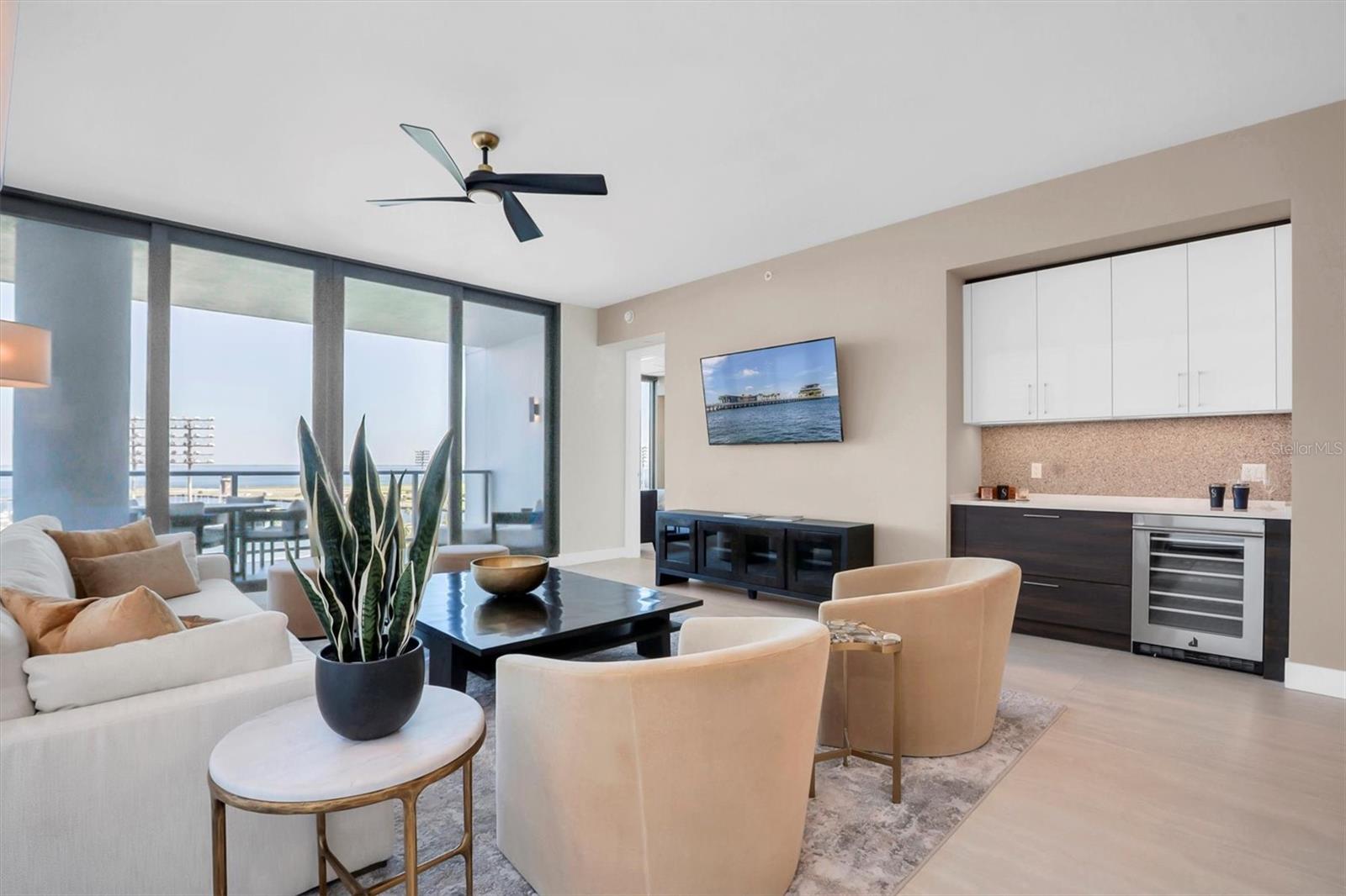 St Petersburg, Florida, 33701, United States, 3 Bedrooms Bedrooms, ,4 BathroomsBathrooms,Residential,Active,1965814