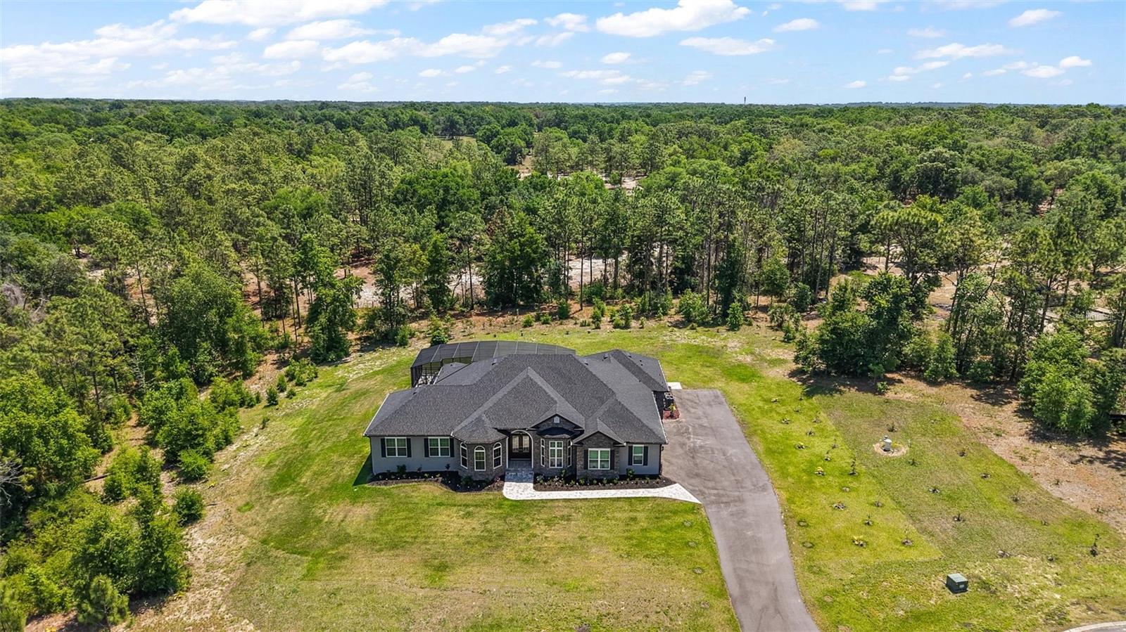 Lady Lake, Florida, 32159, United States, 5 Bedrooms Bedrooms, ,3 BathroomsBathrooms,Residential,Active,1985870