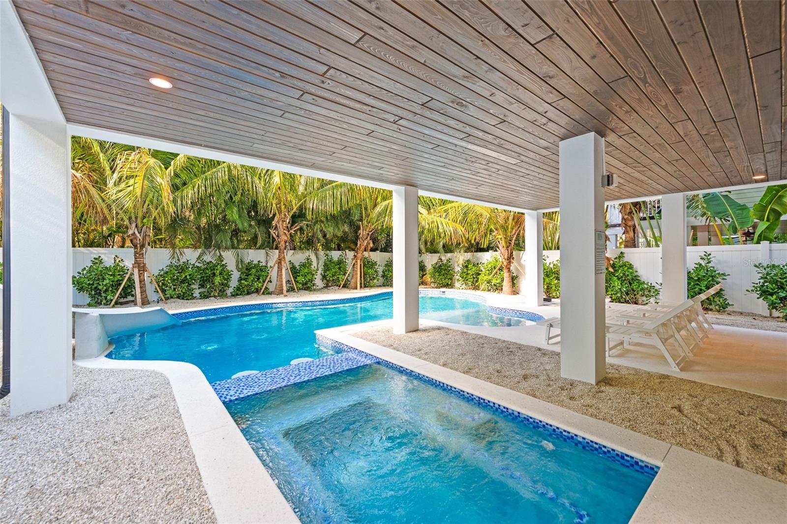 Sarasota, Florida, 34236, United States, 8 Bedrooms Bedrooms, ,10 BathroomsBathrooms,Residential,Active,2006955