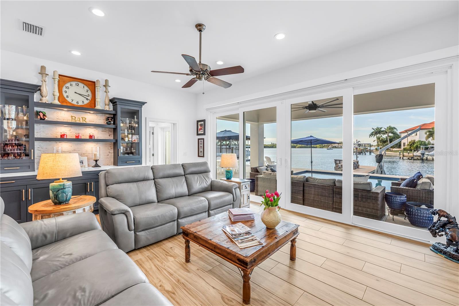 St Petersburg, Florida, 33704, United States, 4 Bedrooms Bedrooms, ,3 BathroomsBathrooms,Residential,Active,2009411