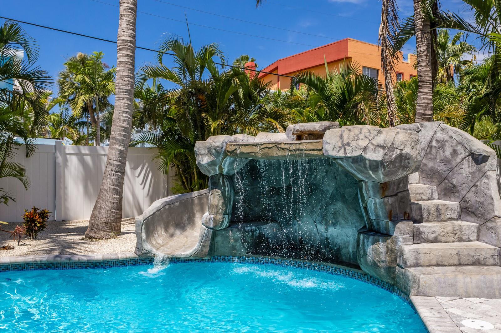 Sarasota, Florida, 34242, United States, 7 Bedrooms Bedrooms, ,6 BathroomsBathrooms,Residential,Active,1926695