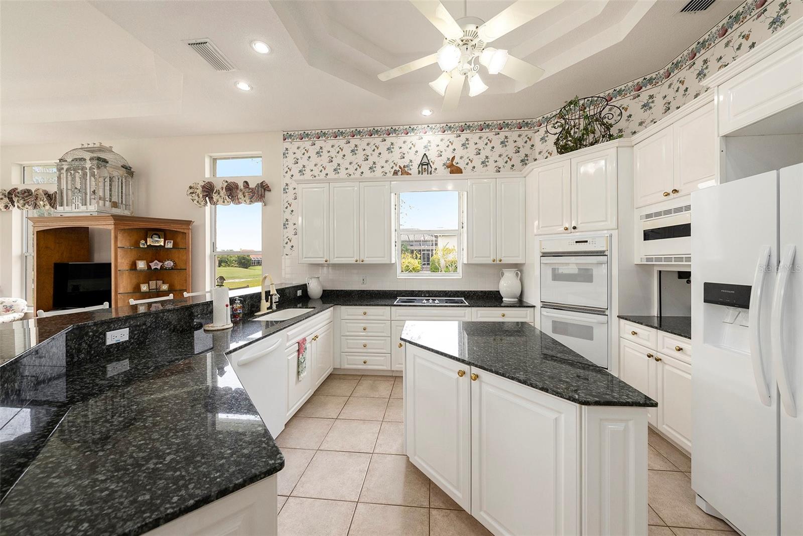 Lutz, Florida, 33558, United States, 4 Bedrooms Bedrooms, ,5 BathroomsBathrooms,Residential,Active,1990590