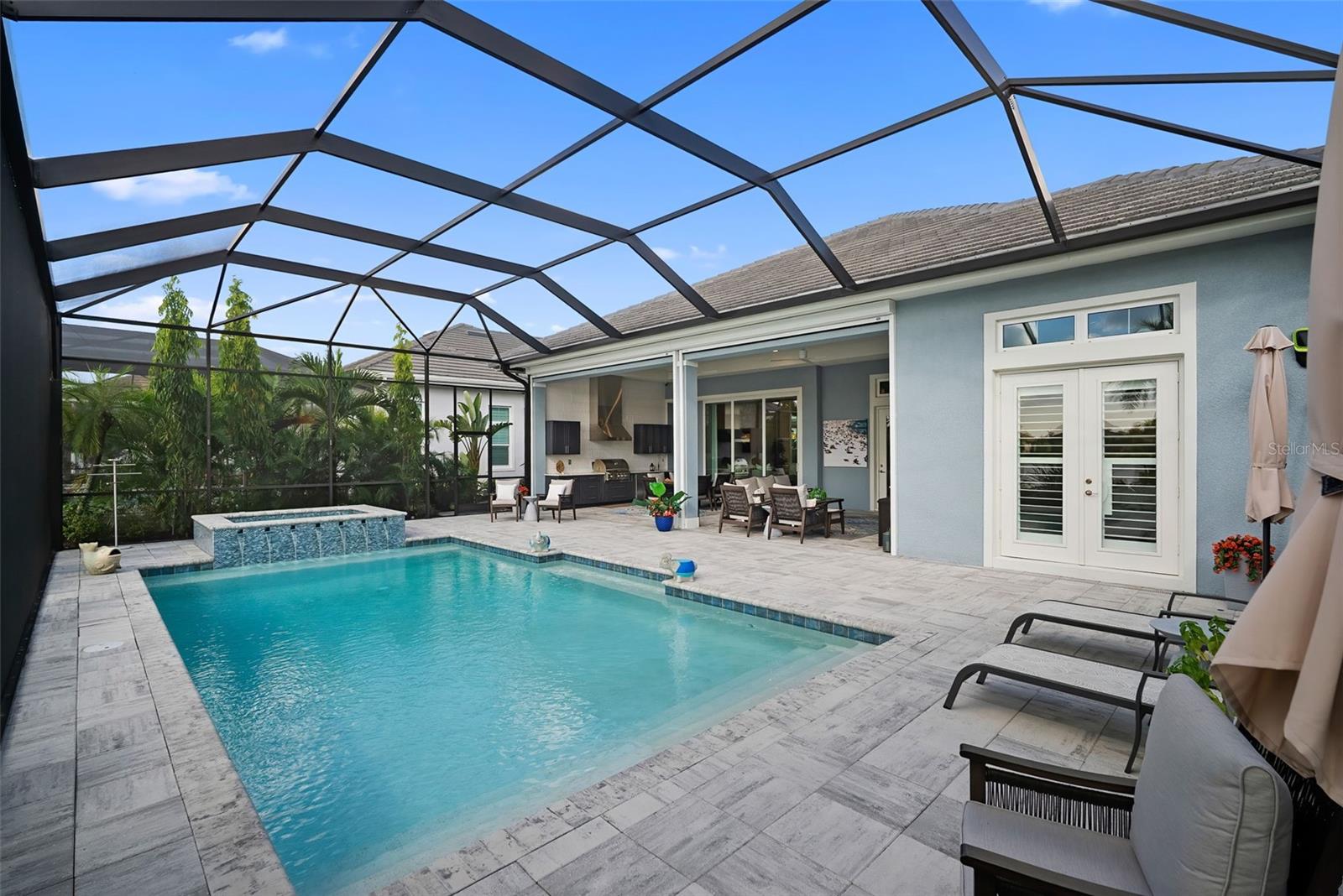 Bradenton, Florida, 34202, United States, 3 Bedrooms Bedrooms, ,4 BathroomsBathrooms,Residential,Active,1987272