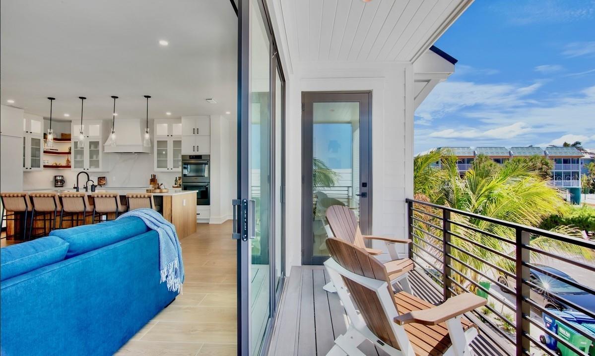 Bradenton Beach, Florida, 34217, United States, 7 Bedrooms Bedrooms, ,8 BathroomsBathrooms,Residential,Active,1929473
