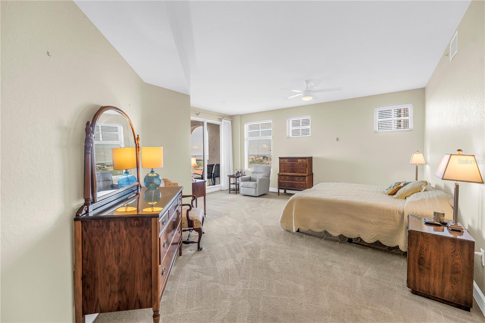 St Petersburg, Florida, 33701, United States, 3 Bedrooms Bedrooms, ,3 BathroomsBathrooms,Residential,Active,2045043