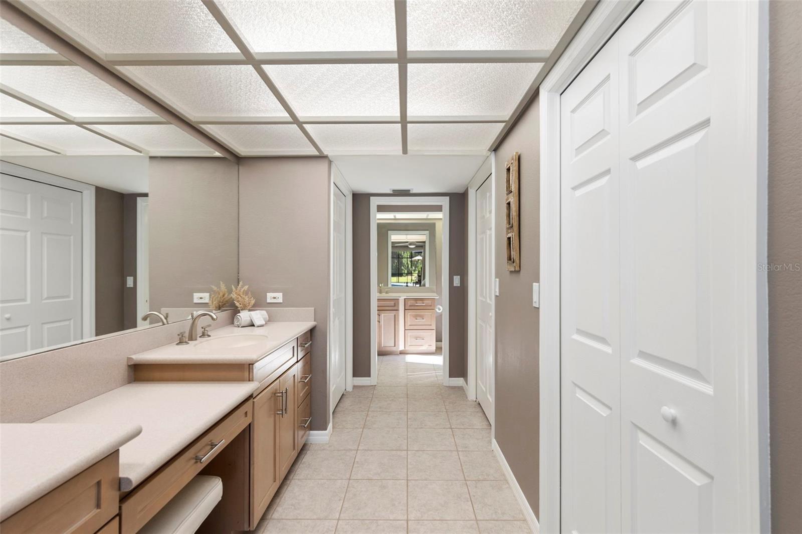 Clearwater, Florida, 33761, United States, 5 Bedrooms Bedrooms, ,3 BathroomsBathrooms,Residential,Active,1953689