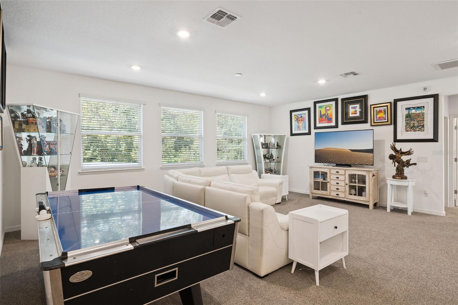 Oviedo, Florida, 32765, United States, 7 Bedrooms Bedrooms, ,4 BathroomsBathrooms,Residential,Active,1987230