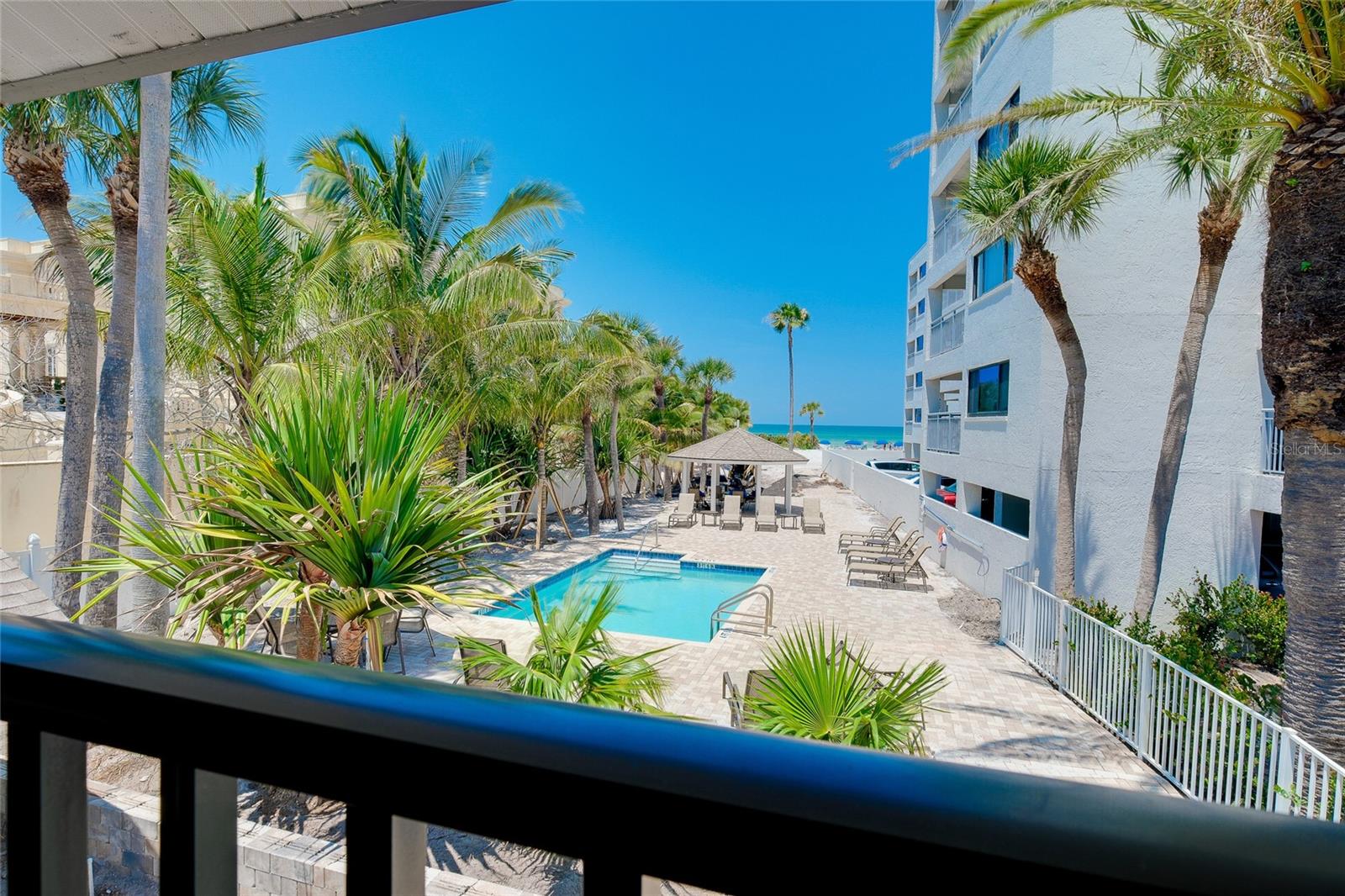 Sarasota, Florida, 34242, United States, 3 Bedrooms Bedrooms, ,2 BathroomsBathrooms,Residential,Active,1987232