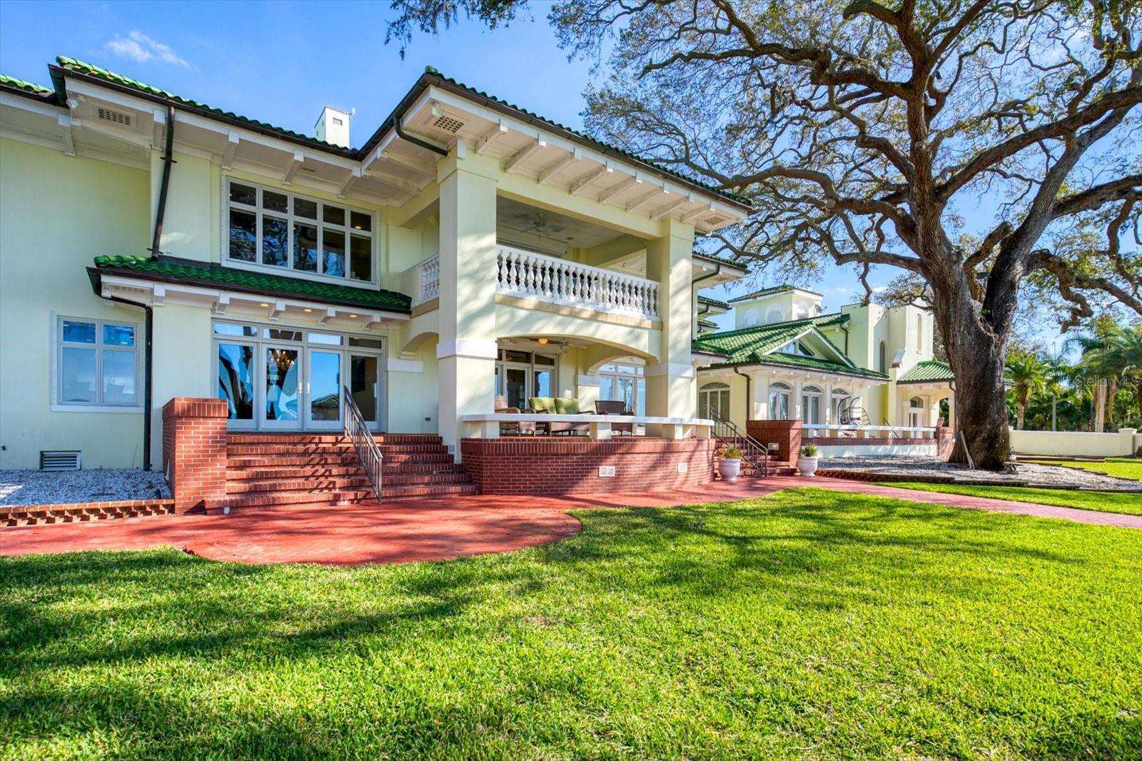 Clearwater, Florida, 33756, United States, 10 Bedrooms Bedrooms, ,11 BathroomsBathrooms,Residential,Active,1738489