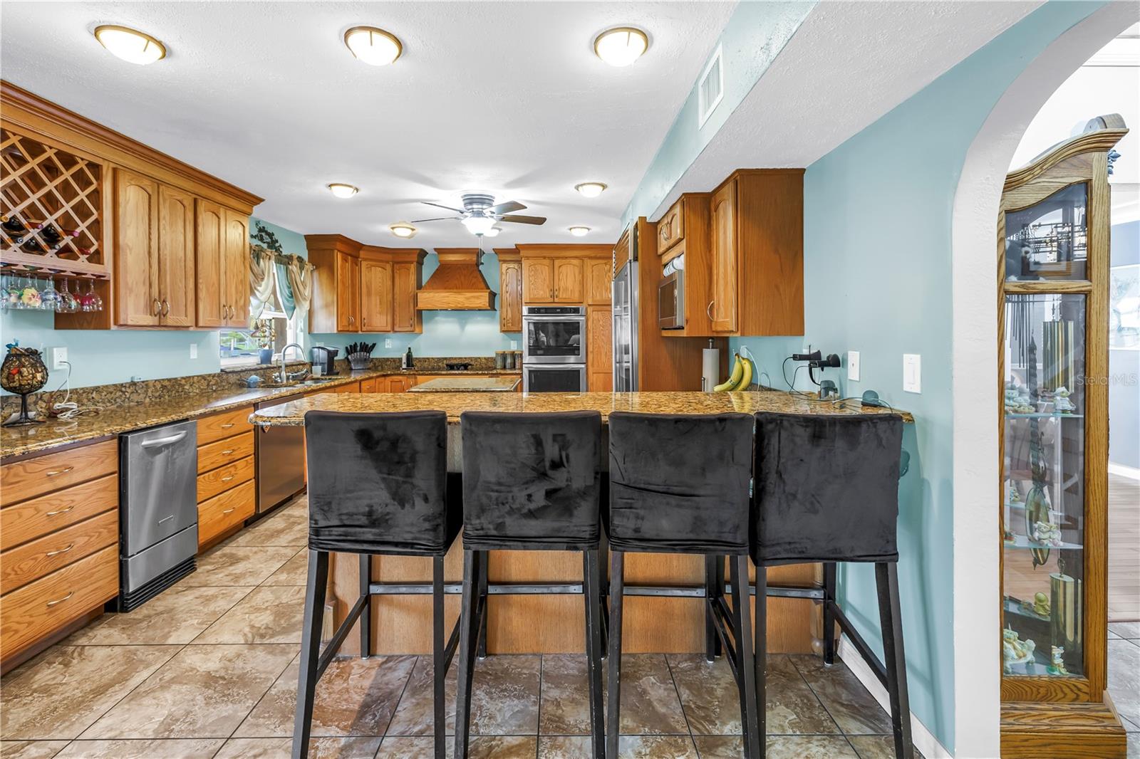 St Petersburg, Florida, 33703, United States, 5 Bedrooms Bedrooms, ,3 BathroomsBathrooms,Residential,Active,1824530