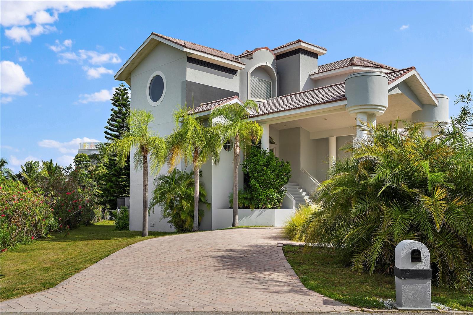 St Petersburg, Florida, 33715, United States, 5 Bedrooms Bedrooms, ,5 BathroomsBathrooms,Residential,Active,1942385