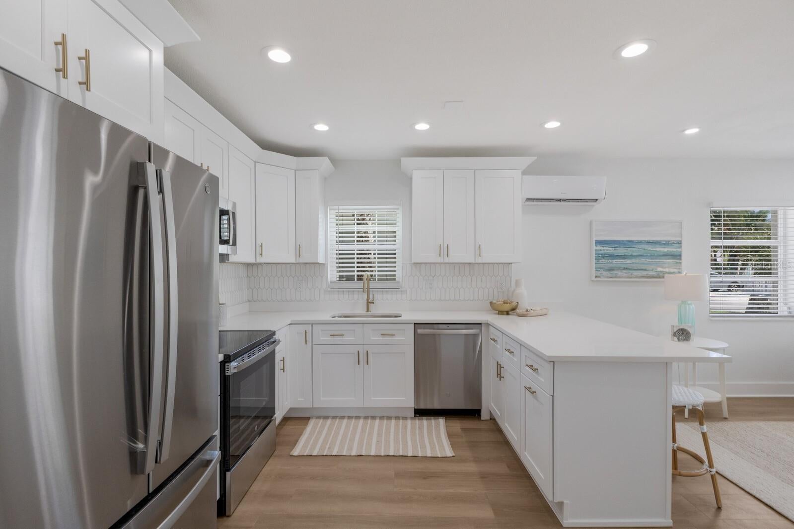 Bradenton Beach, Florida, 34217, United States, 3 Bedrooms Bedrooms, ,3 BathroomsBathrooms,Residential,Active,1926702