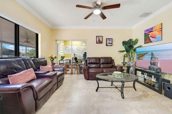 14203 SW 289TH TER, HOMESTEAD, FL 33033, photo 4 of 6