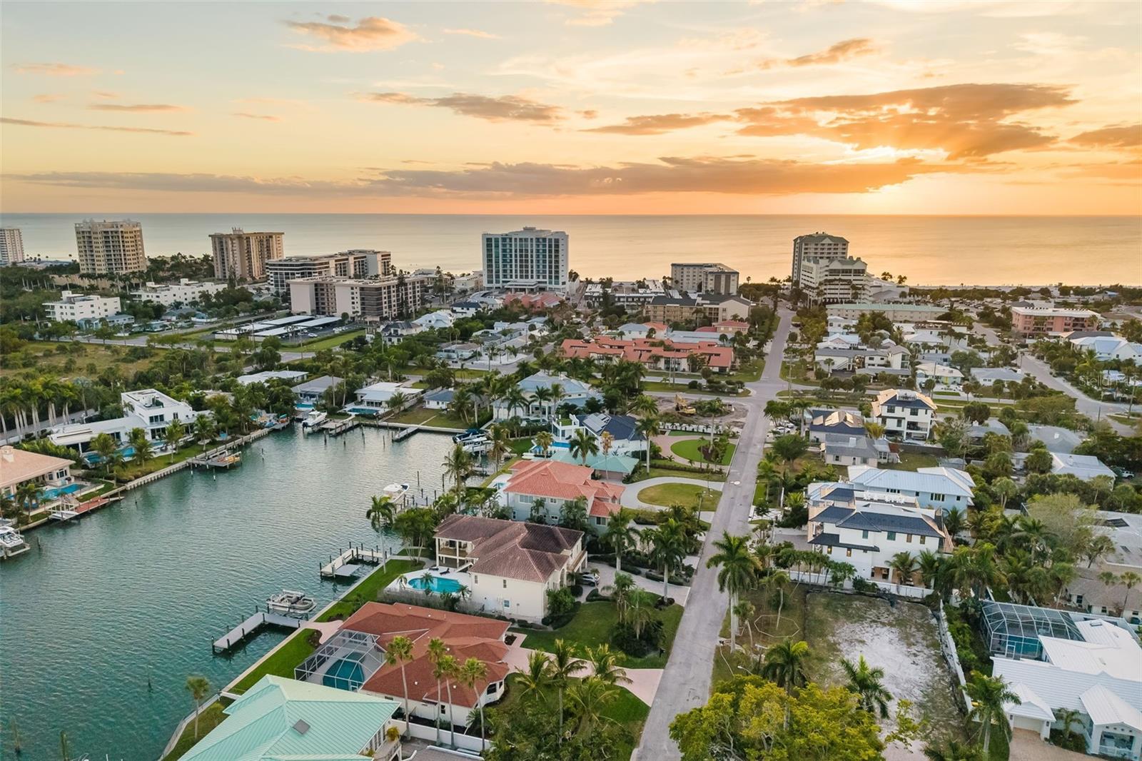 Sarasota, Florida, 34236, United States, 3 Bedrooms Bedrooms, ,4 BathroomsBathrooms,Residential,Active,2007150