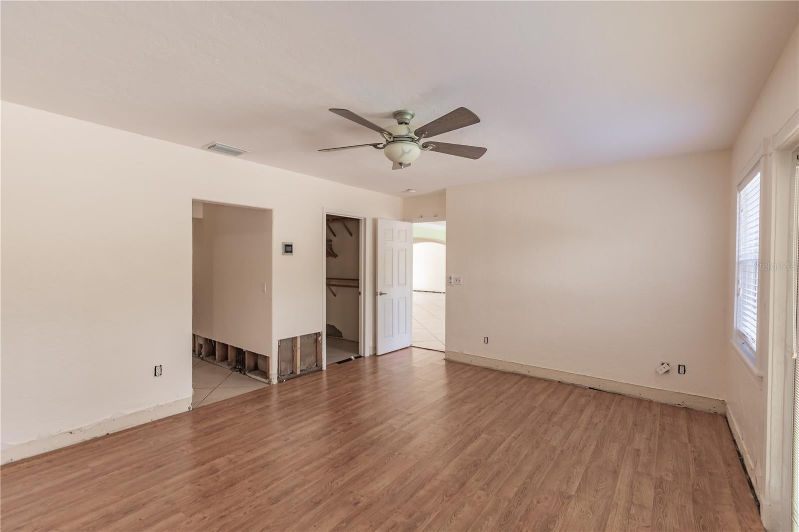 Sarasota, Florida, 34239, United States, ,Residential,Active,1703194