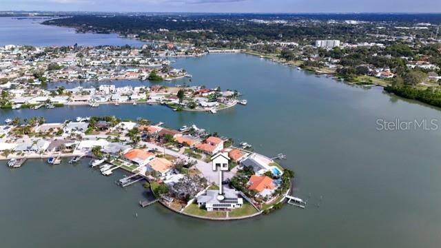 St Petersburg, Florida, 33707, United States, 4 Bedrooms Bedrooms, ,4 BathroomsBathrooms,Residential,Active,1987212