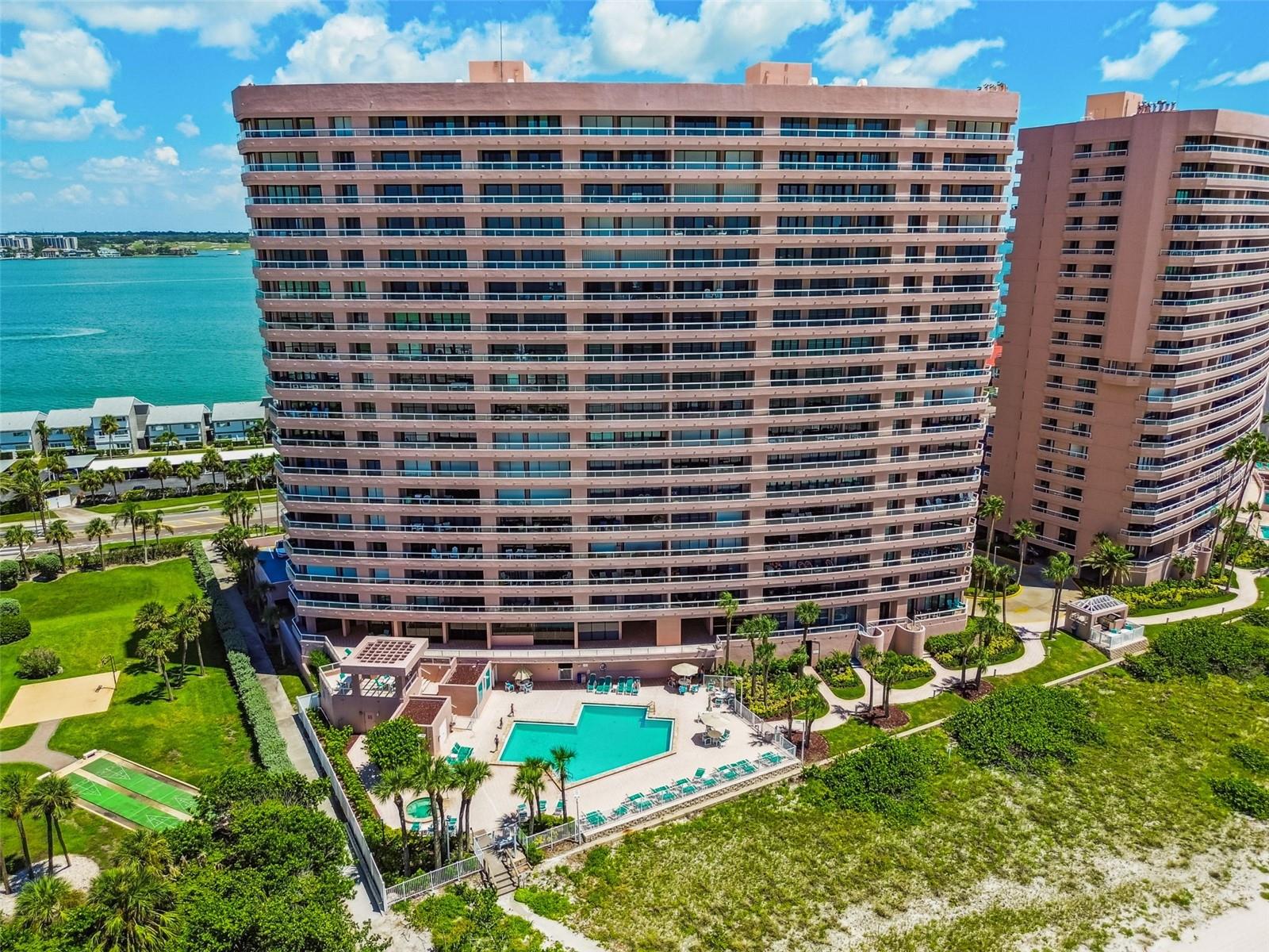 Clearwater Beach, Florida, 33767, United States, 2 Bedrooms Bedrooms, ,3 BathroomsBathrooms,Residential,Active,1919072