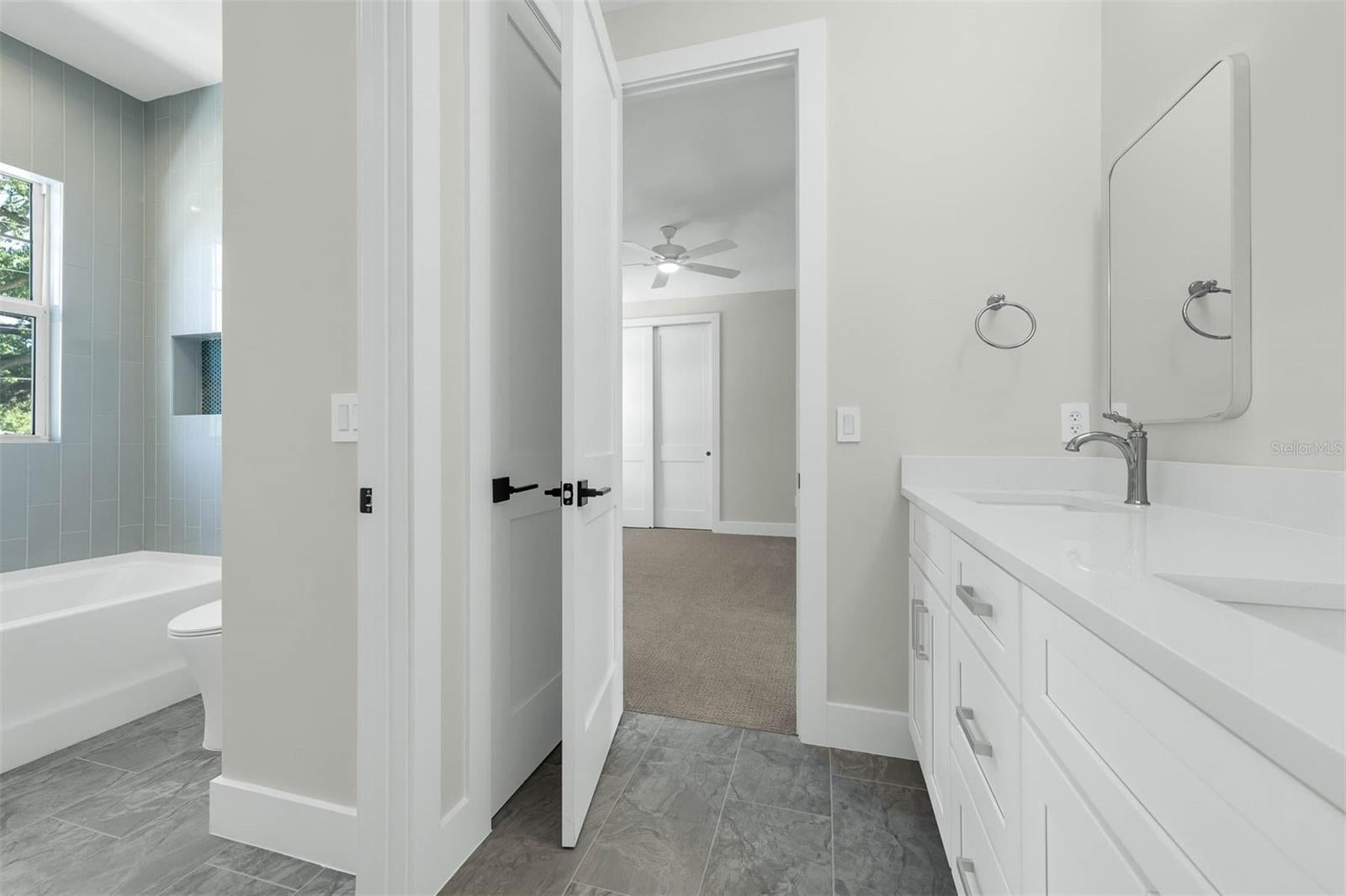 Orlando, Florida, 32804, United States, 5 Bedrooms Bedrooms, ,4 BathroomsBathrooms,Residential,Active,1702896