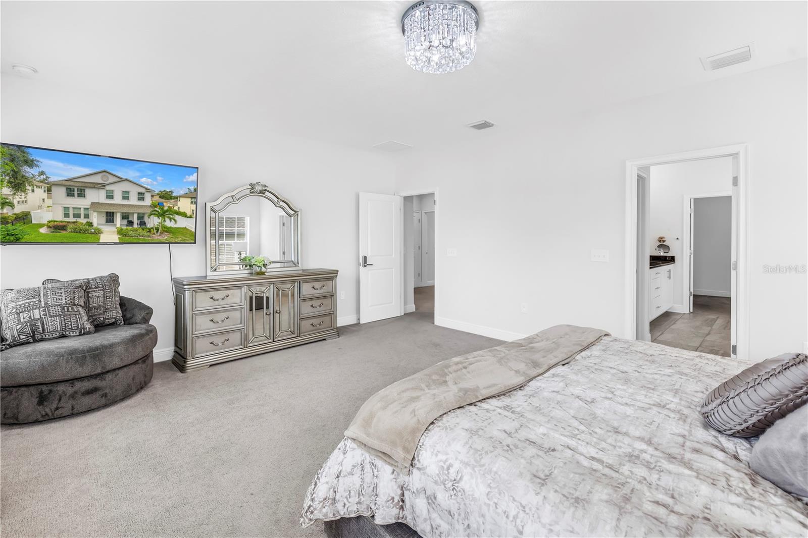 St Petersburg, Florida, 33710, United States, 4 Bedrooms Bedrooms, ,3 BathroomsBathrooms,Residential,Active,1936373
