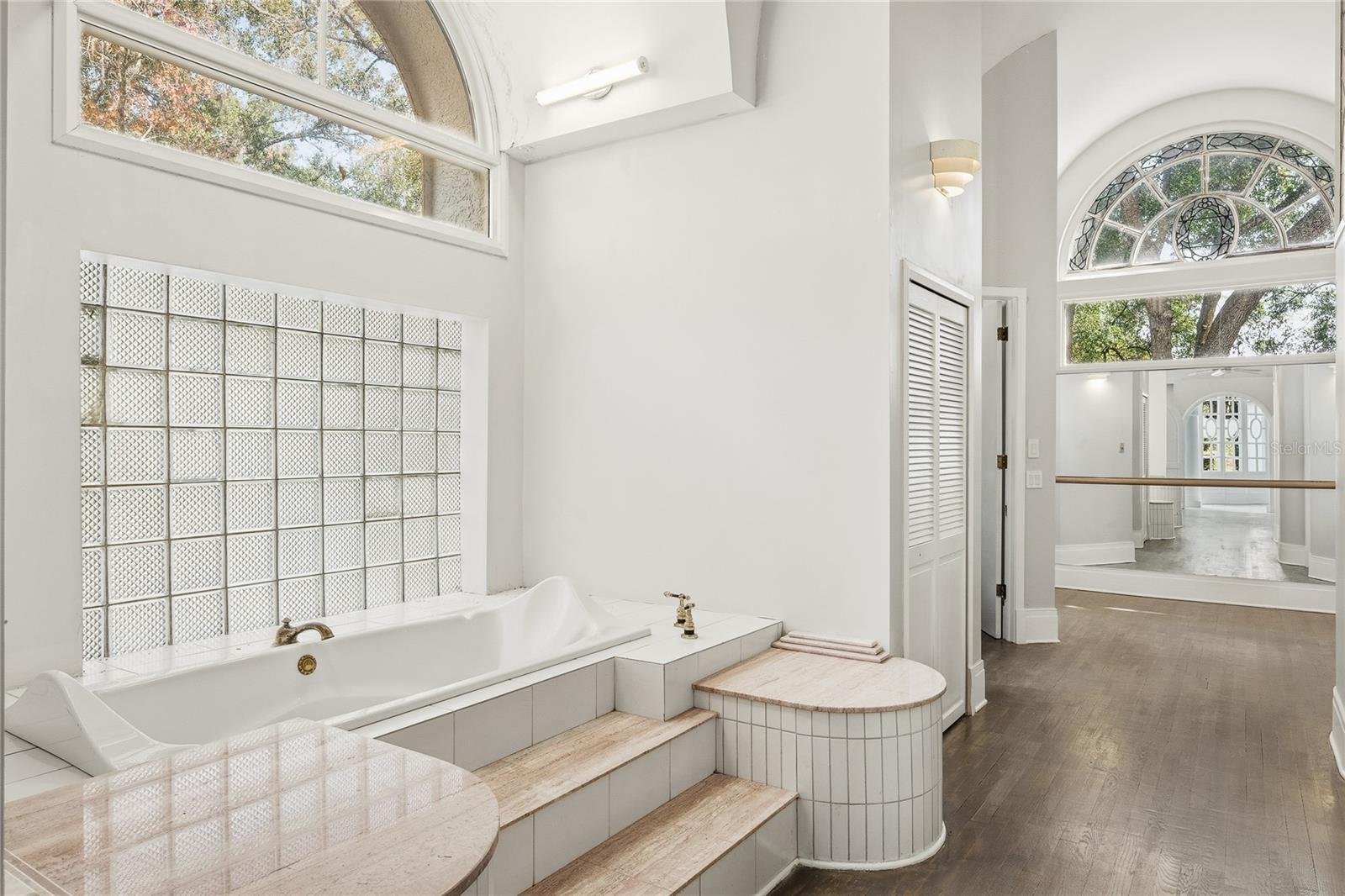 Longwood, Florida, 32779, United States, 4 Bedrooms Bedrooms, ,6 BathroomsBathrooms,Residential,Active,2006962