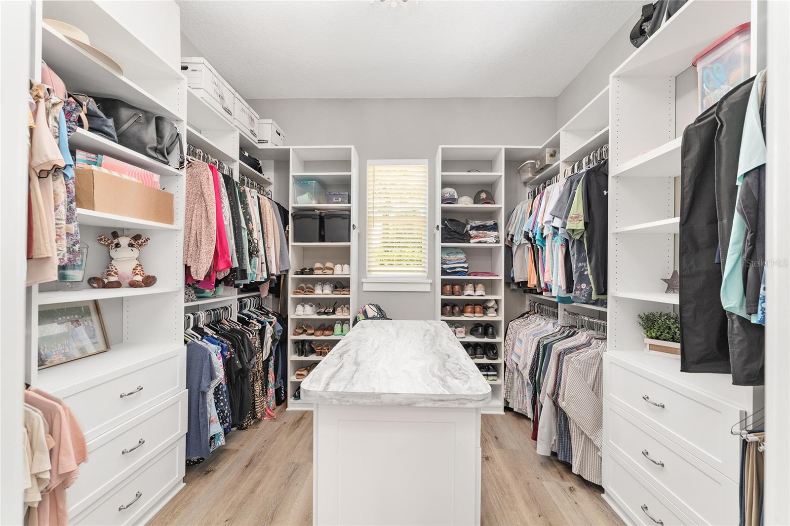 Oxford, Florida, 34484, United States, 4 Bedrooms Bedrooms, ,3 BathroomsBathrooms,Residential,Active,1936399