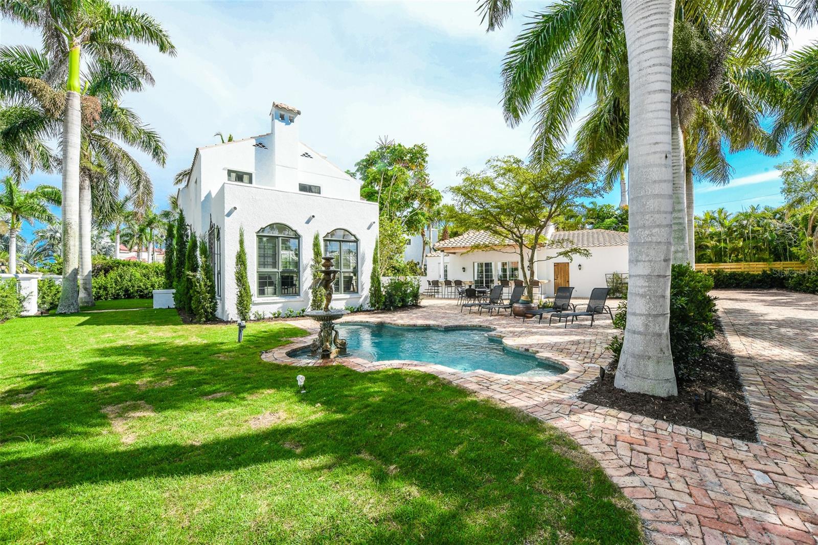 Sarasota, Florida, 34236, United States, 4 Bedrooms Bedrooms, ,4 BathroomsBathrooms,Residential,Active,2045025