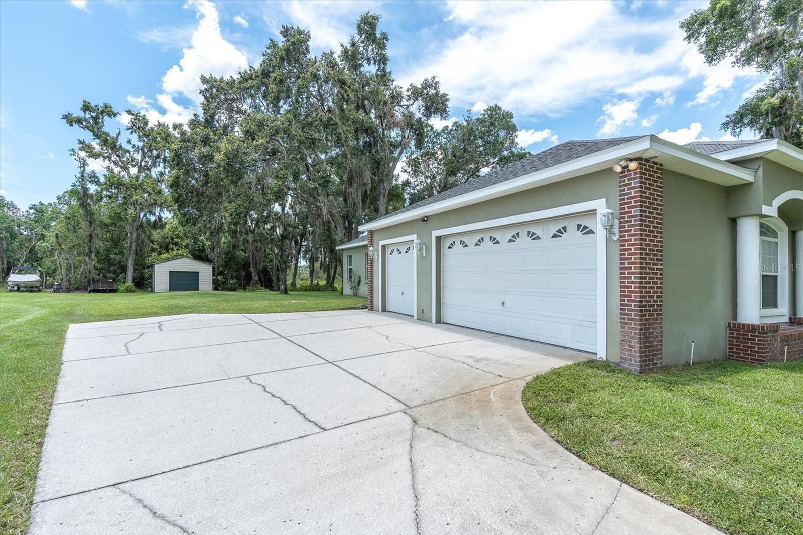 Odessa, Florida, 33556, United States, 4 Bedrooms Bedrooms, ,3 BathroomsBathrooms,Residential,Active,1871641